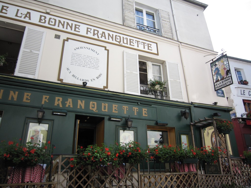 4-6フランス　パリ　モンマルトル  ラ・ボンヌ・フランケットカフェ